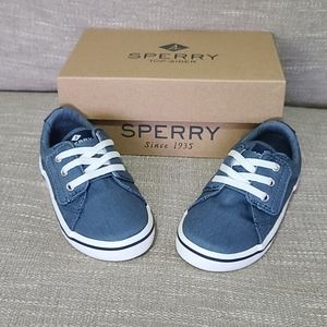 Sperry Toddler size 7 sneakers